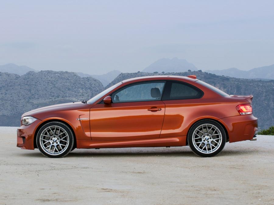  BMW 1-Series M Coupe 2011 года  (фото 65 из 76)